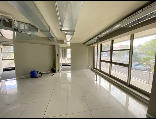 227M² OFFICE TO LET IN GARDENS